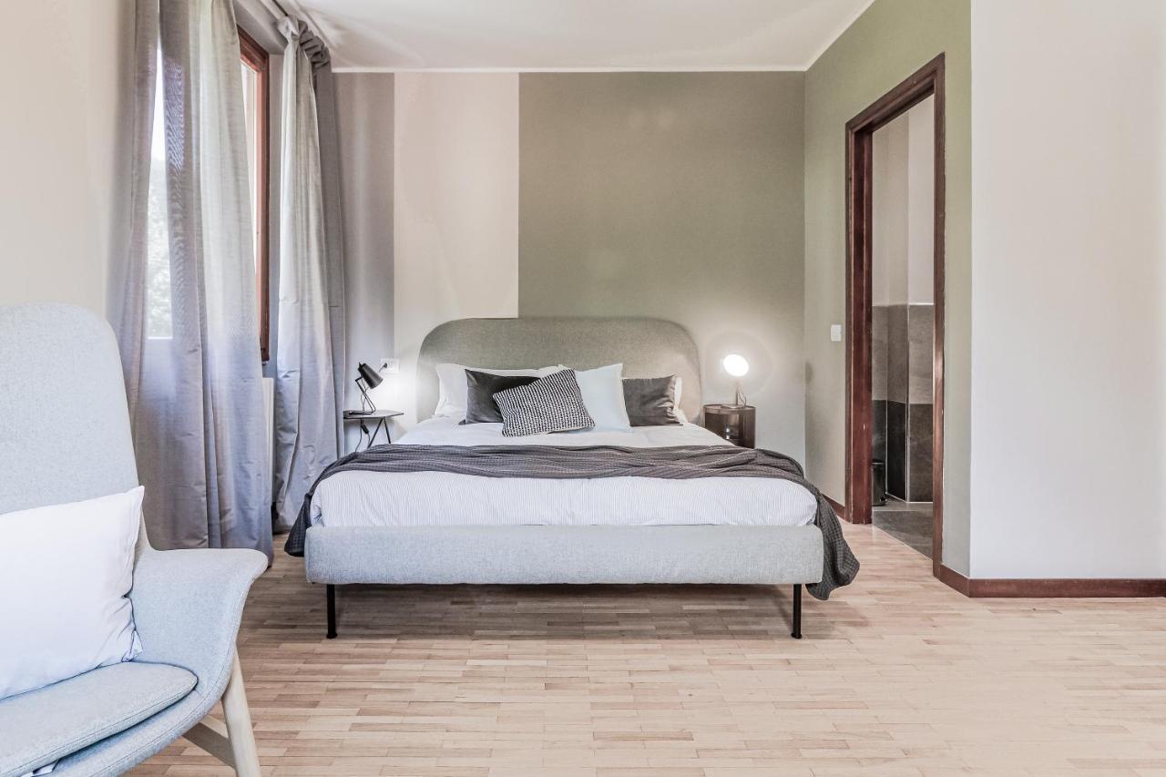 Stunning View Lakeside Apartment - Larihome A11 Gravedona Ngoại thất bức ảnh