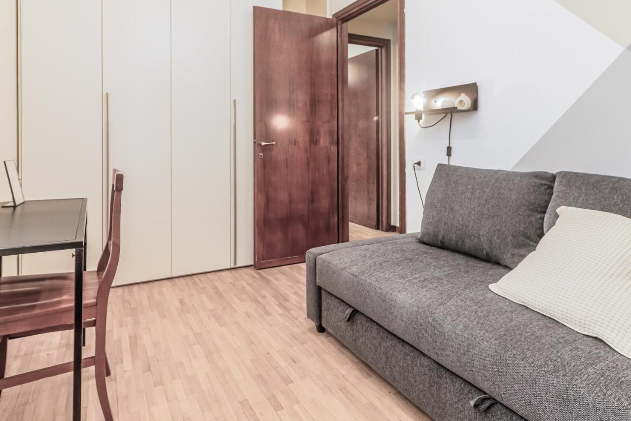 Stunning View Lakeside Apartment - Larihome A11 Gravedona Ngoại thất bức ảnh